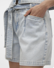 Load image into Gallery viewer, Women&#39;s Long Belt - Denim shorts
