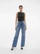 Load image into Gallery viewer, Tessa High Rise Wide Jeans -Medium Wash
