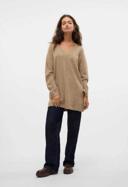 Esti Long Sleeve V-Neck Pullover