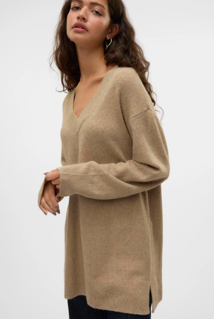 Esti Long Sleeve V-Neck Pullover